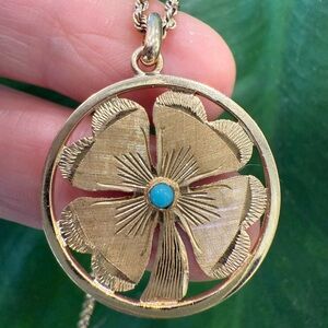 18k Solid Gold Clover Pendant